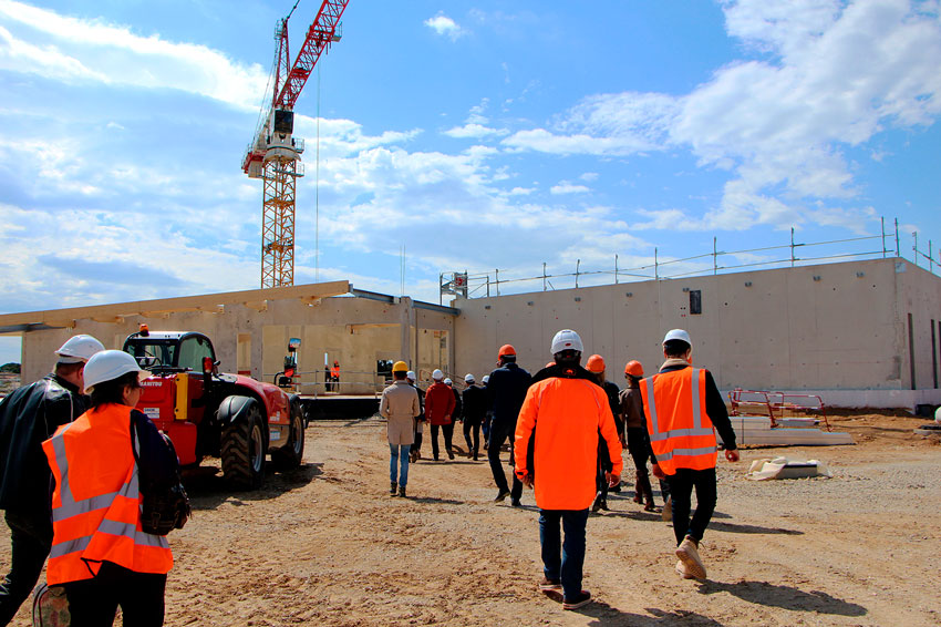 visite du chantier de la piscine du sud à Sauvian