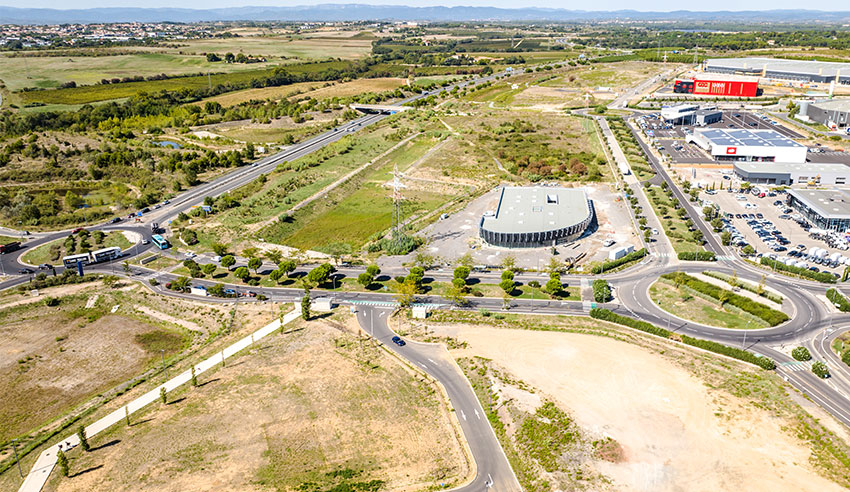 Parc d’activités économiques La Méridienne Parc d’activités économiques à dominante logistique, commerces et services, profitant d‘une situation stratégique en entrée d‘agglomération et au carrefour d‘importants axes de communication (A9 et A75). terrain-amenagement-meridienne_bas-2