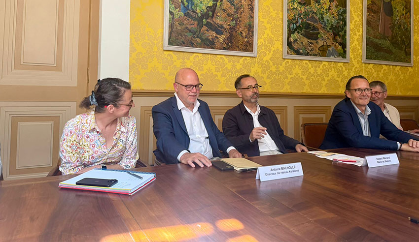 Le Kursaal à Béziers va se transformer en pôle de santé pluridisciplinaire La SEM Viaterra intervient dans le cadre de la concession d’aménagement pour le renouvellement urbain de la Ville de Béziers sur cette opération de transformation de l’ancien cinéma Le Kursaal, fermé depuis plus de 20 ans. Situé 8 rue Boieldieu, en plein cœur de Béziers, l’immeuble va subir d’importants travaux, afin d’accueillir d’ici fin 2027 un pôle de santé pluridisciplinaire. actu-conf-presse-kursaal_2