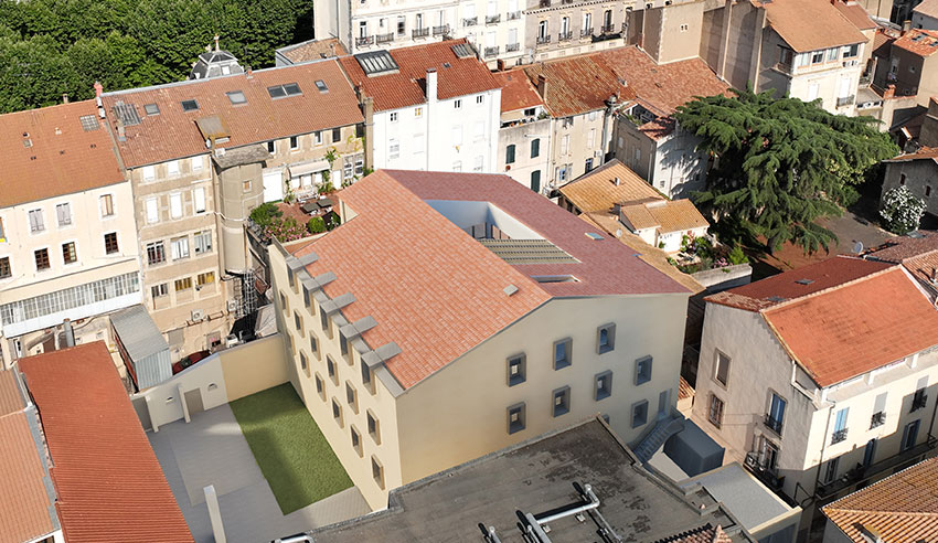 Requalification de l'ancien cinéma Le Kursaal Situé au cœur de Béziers, le long des allées Paul Riquet, l’ancien cinéma Le Kursaal, fermé depuis plus de 20 ans, a pour vocation d’être reconverti en pôle de santé multidisciplinaire. Ce projet s'inscrit dans une démarche de revitalisation du centre-ville, visant à répondre aux enjeux d'accès aux soins et aux attentes des habitants. renouvellement-urbain-kursaal-bas_2